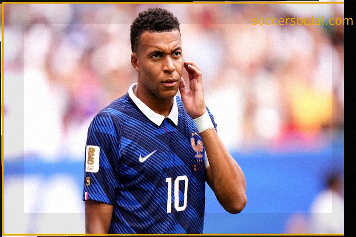 Kylian MbappΓ©'s Historic Achievement: A Triple Golden Boot Season with No Trophies
